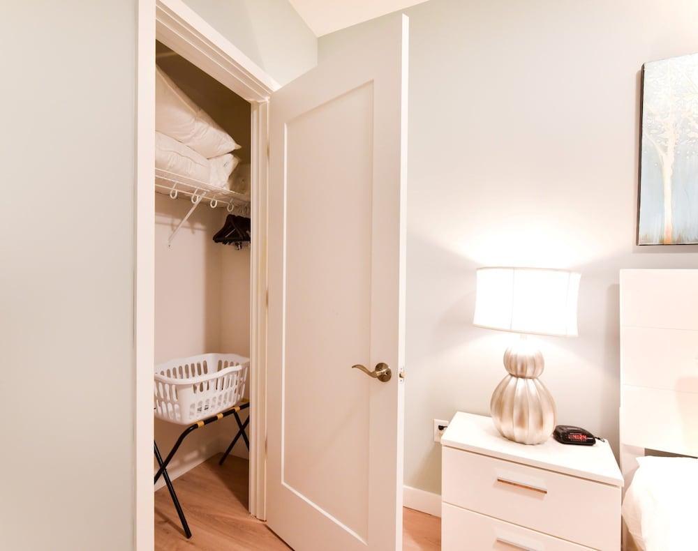 Global Luxury Suites At Longwood บรูคไลน์ ภายนอก รูปภาพ
