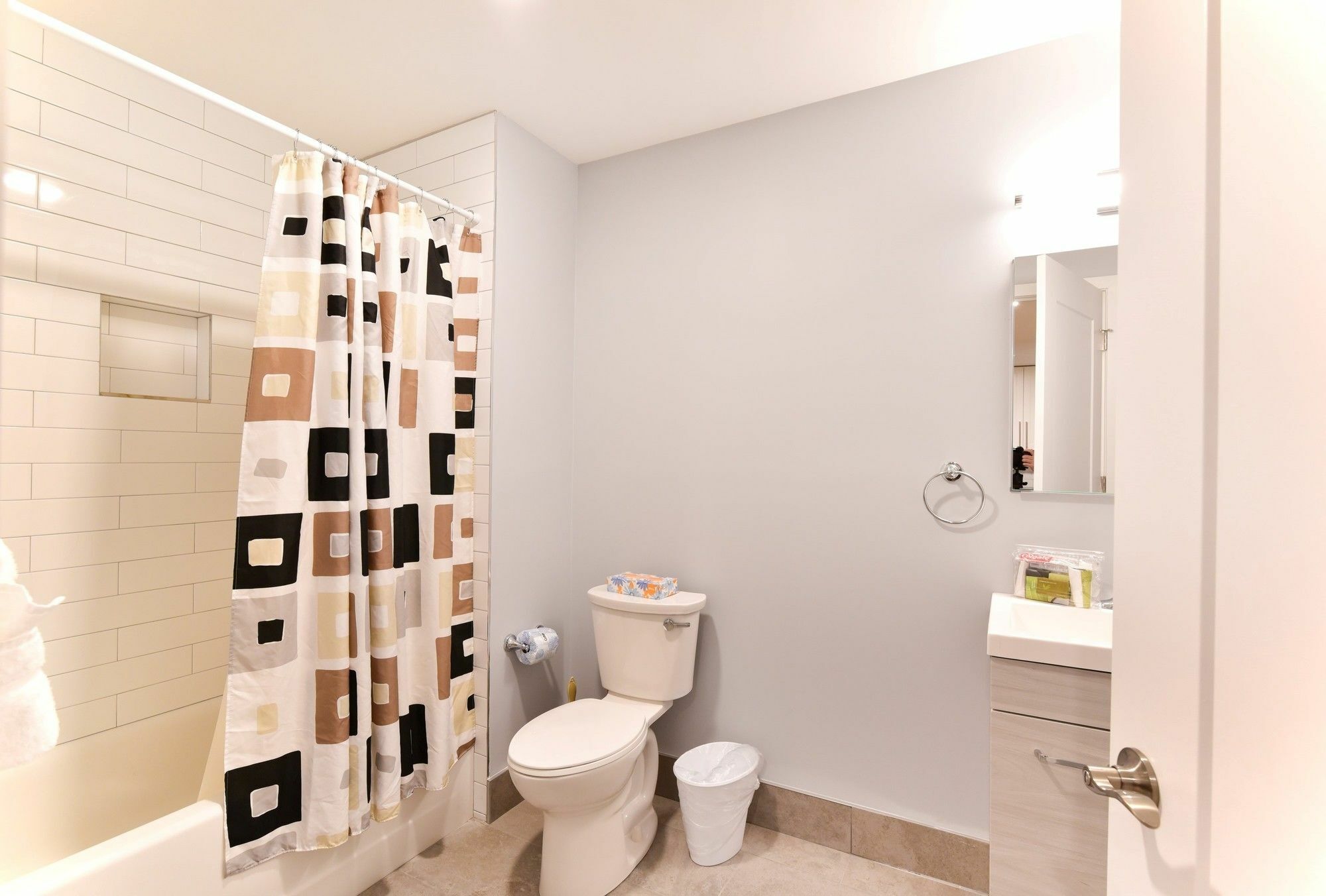 Global Luxury Suites At Longwood บรูคไลน์ ภายนอก รูปภาพ