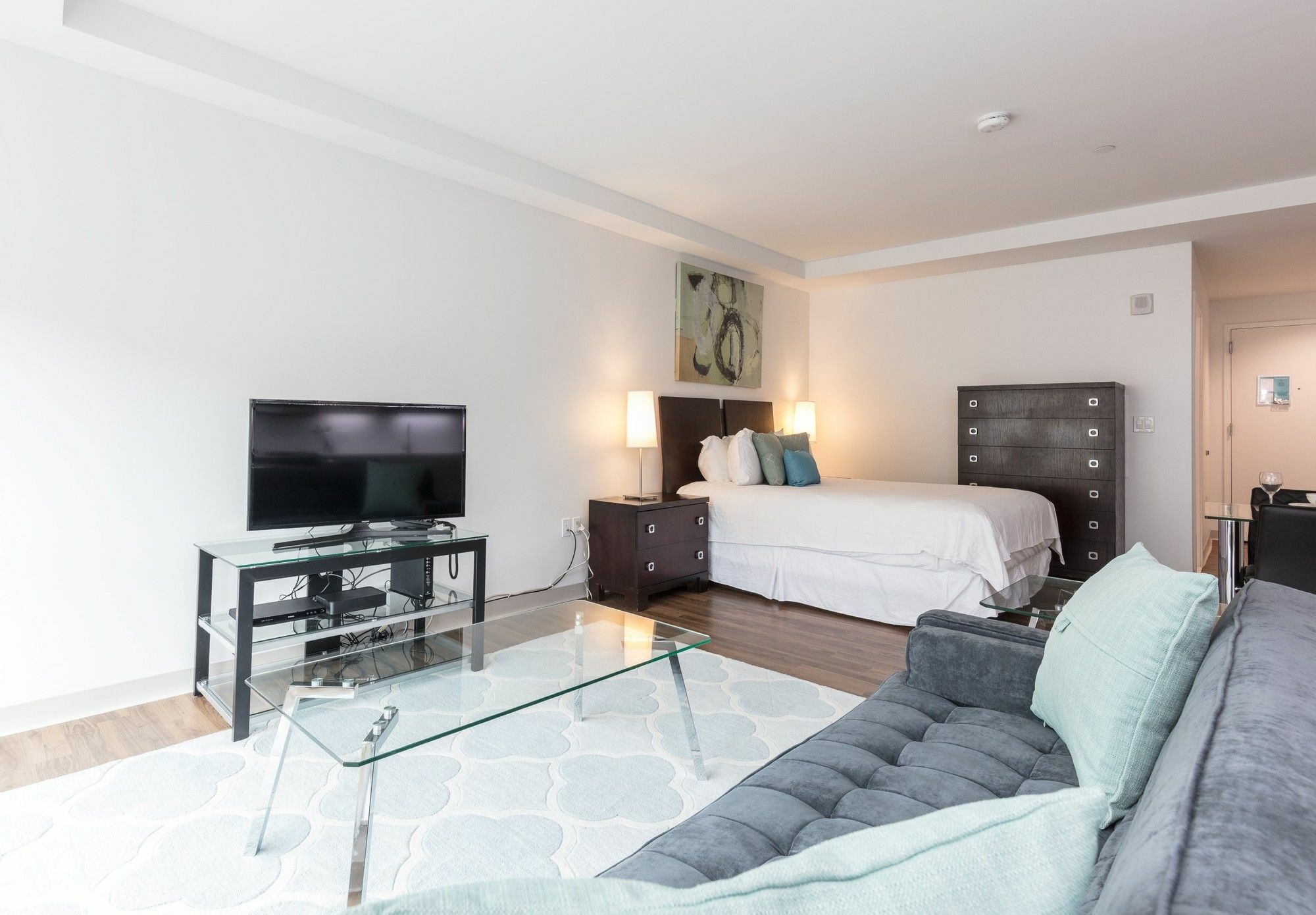 Global Luxury Suites At Longwood บรูคไลน์ ภายนอก รูปภาพ