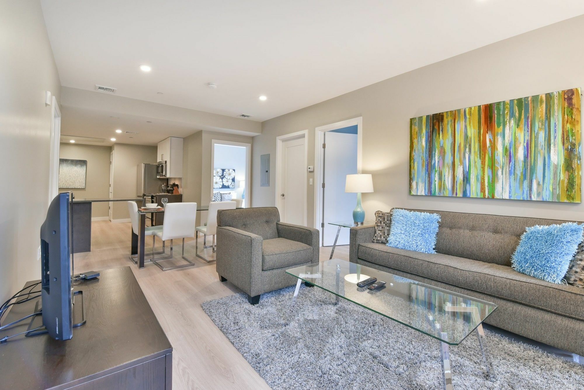 Global Luxury Suites At Longwood บรูคไลน์ ภายนอก รูปภาพ