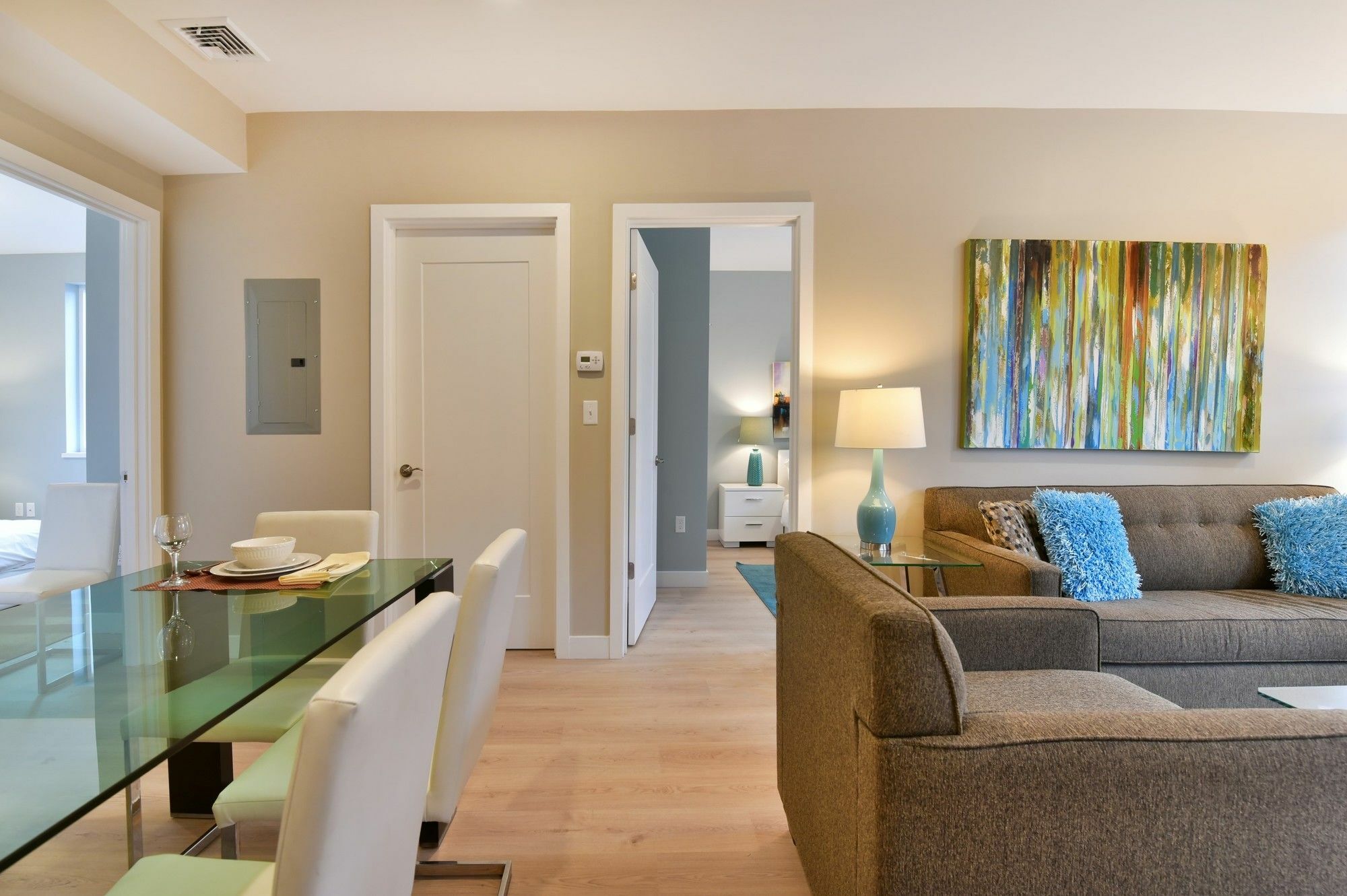 Global Luxury Suites At Longwood บรูคไลน์ ภายนอก รูปภาพ